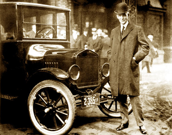 Henry Ford y un T 24 Centerdoor