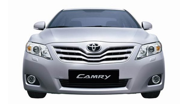 Toyota-Camry-2010-00
