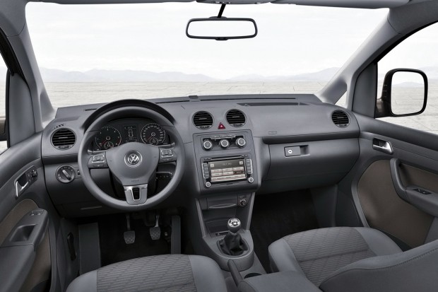 VW-Caddy 2011 3