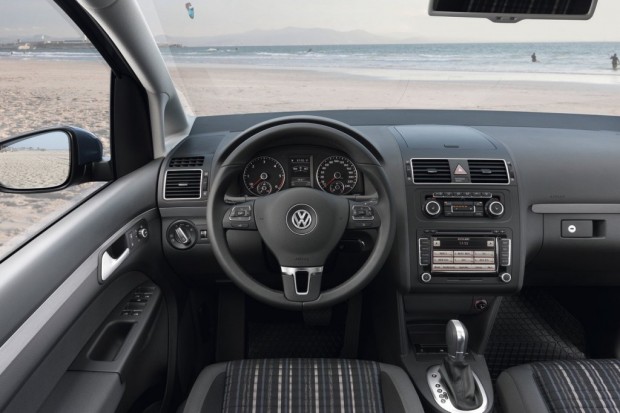 Volkswagen CrossTouran 03