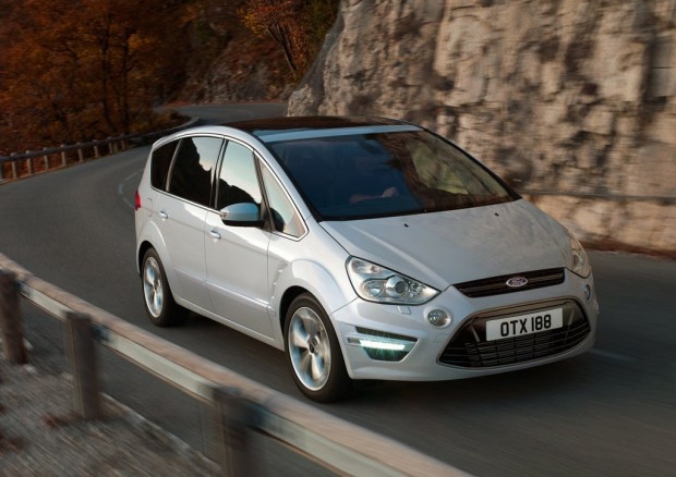 Ford-S-MAX-2011-00