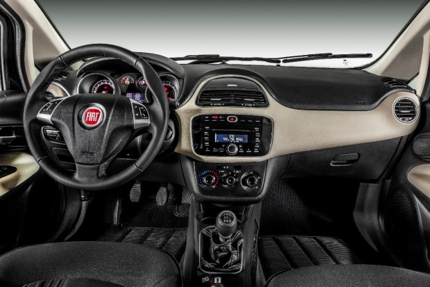 Fiat-Linea-2015-7