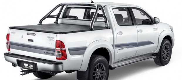 Toyota-Hilux-Limited-4